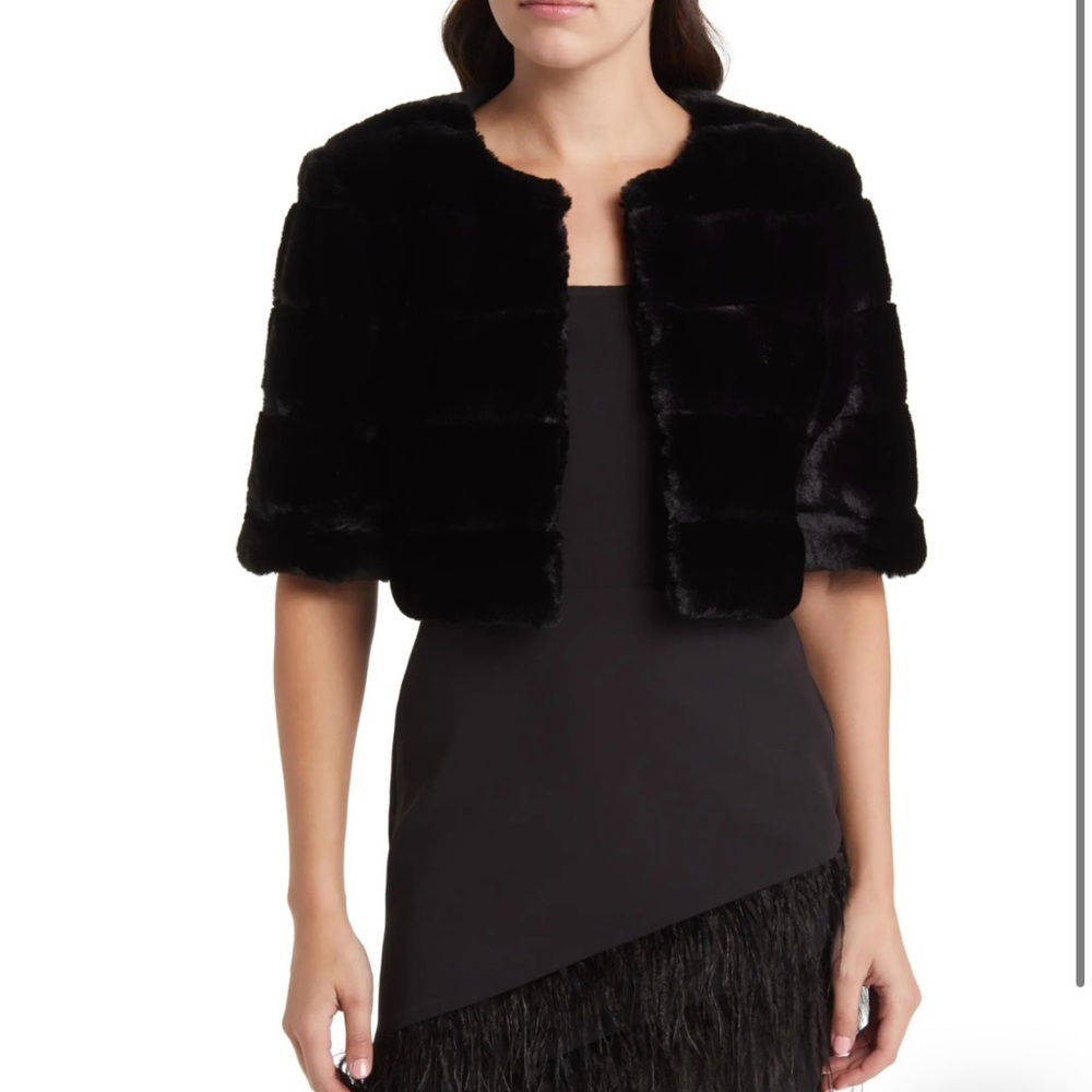 Black cropped short sleeve coat